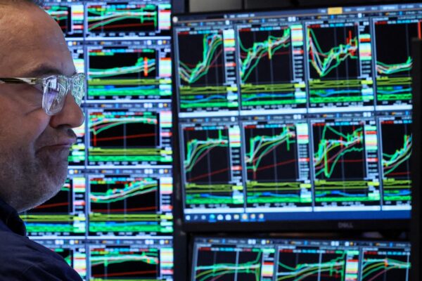 Stocks Owned by Top 10% – Wealth Gap Exposed