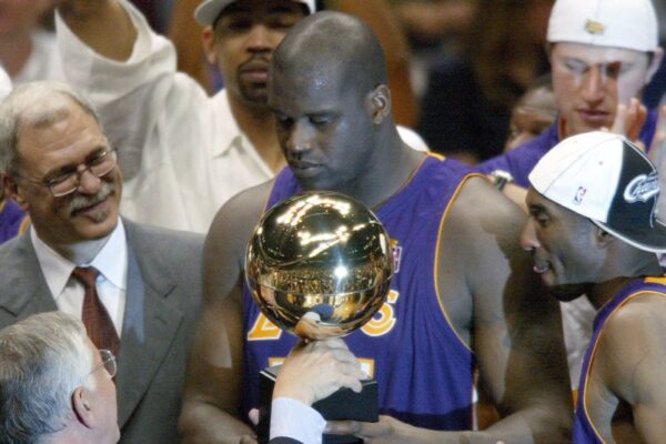 Top 10 Lakers Players of All Time Ranked