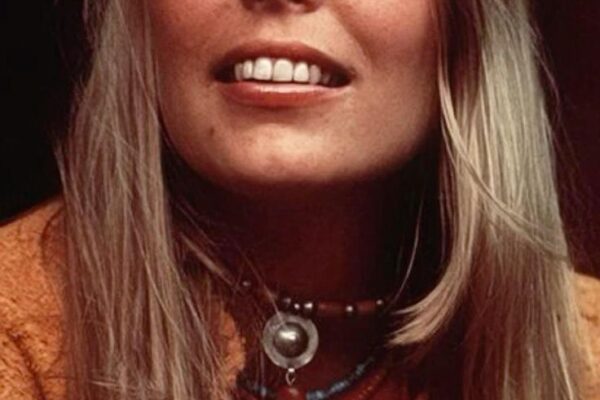 Joni Mitchell’s Top 10 Folk Masterpieces