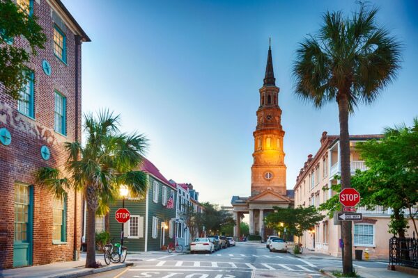 Top 10 Charleston Attractions & Chicago Tourist Spots You Can’t Miss