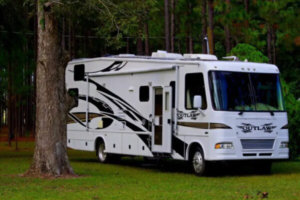 Top 10 Best RV Brands in the World Ranked