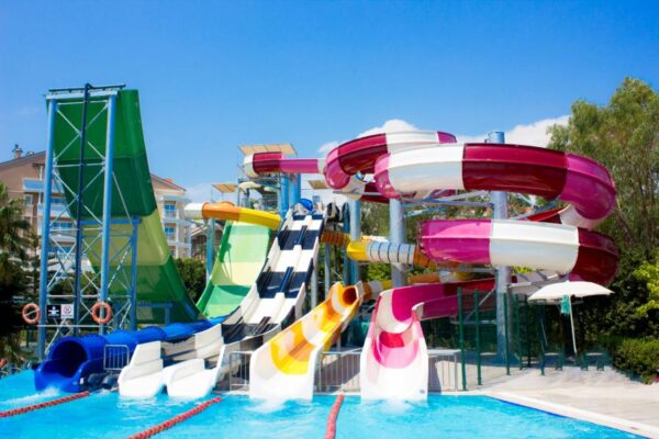 Top 10 Largest Water Parks in the World