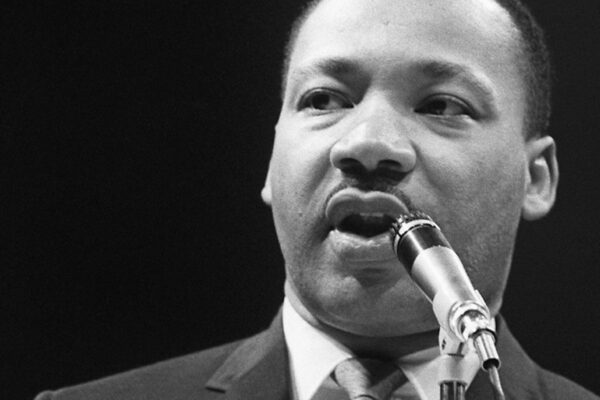 Top 10 Motivational Speakers Who Changed Lives