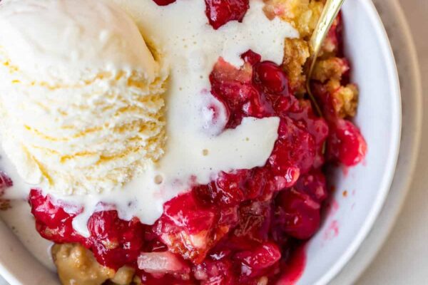 Top 10 Dump Cake Recipes for Easy Desserts