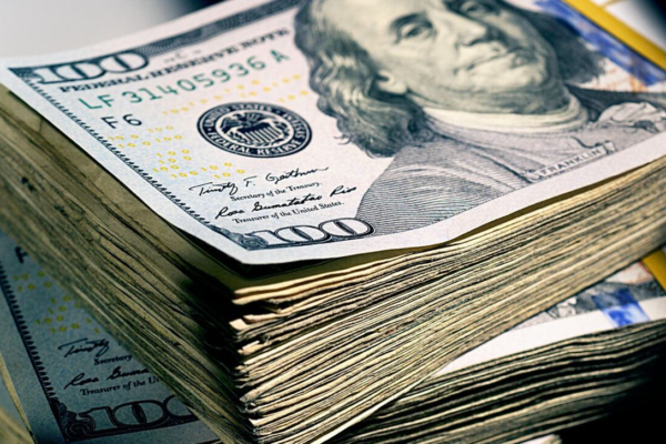 Top 10 Highest Income Earners in the United States
