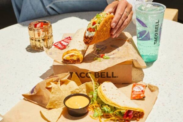 Top 10 Fast Food Chains Everyone Loves (2024)