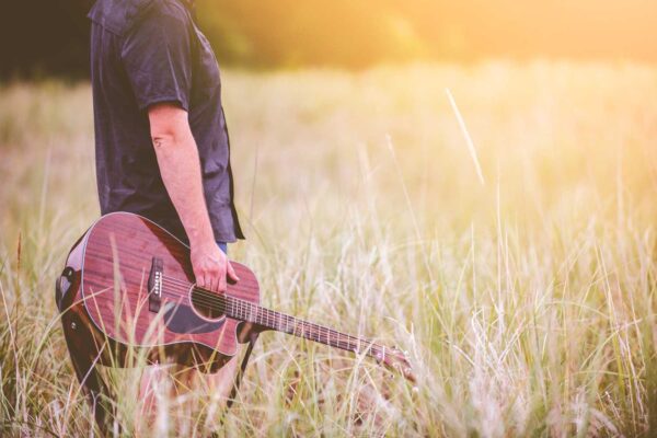 Top 10 Greatest Solo Guitarists Ever