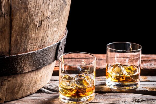 Top 10 American Whiskeys & Alcohol Shots to Try at Bars