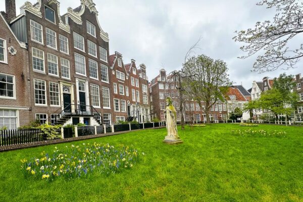 Top 10 Best Things to Do in Amsterdam Budapest & Savannah – Hidden Gems