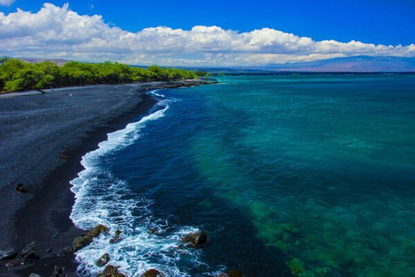 Top 10 Beaches in Michigan & Big Island Hawaii – Hidden Gems