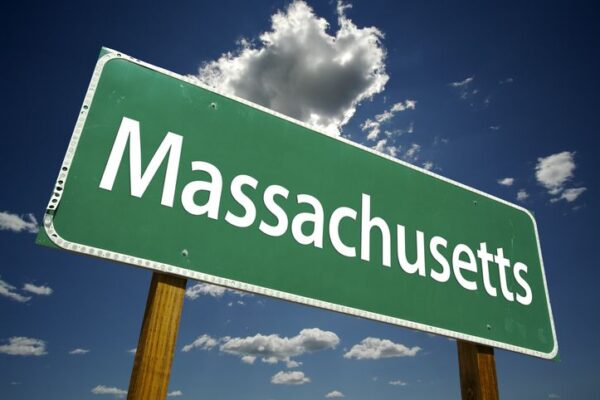 Top 10 States People Are Leaving Fast