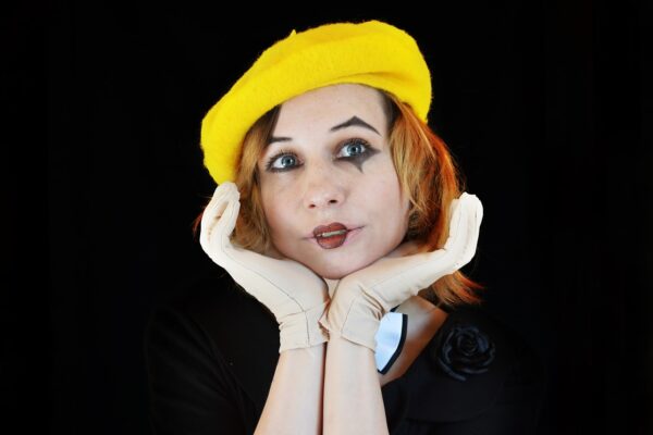 Top 10 Female Comedians Who Are Hilarious