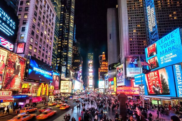 Top 10 Cities That Never Sleep – 24/7 Energy Vibes