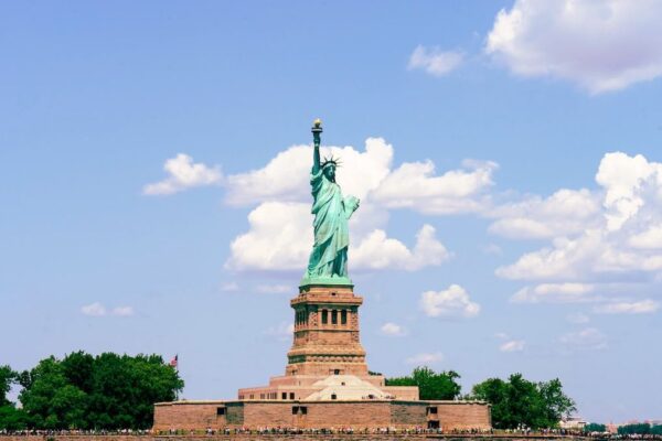 Top 10 Famous Landmarks in the USA You Must See