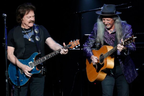 Top 10 Doobie Brothers Songs for Classic Rock Lovers